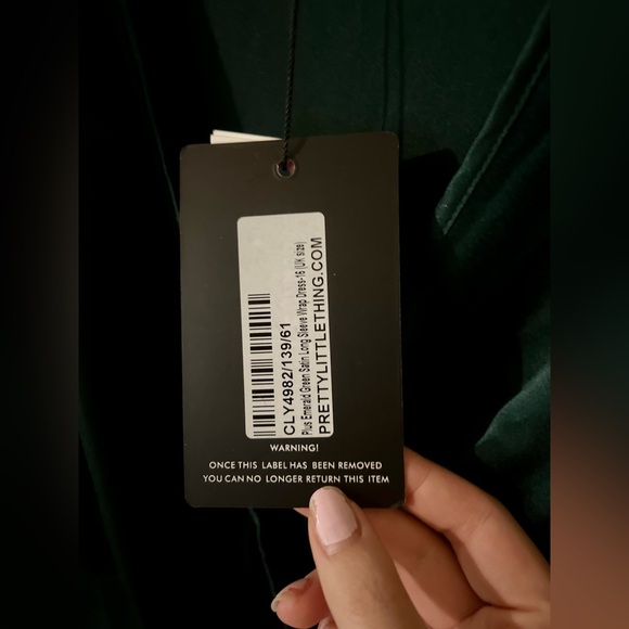 NWT Pretty Little Thing *Plus* Emerald Green Satin Long Sleeve Wrap Dress size M - Picture 5 of 8